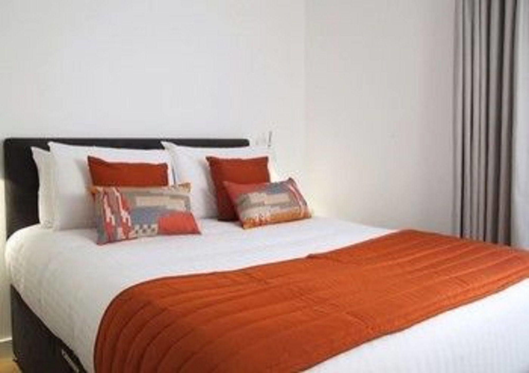 Hotel de apartamente Smart Bridge 4*